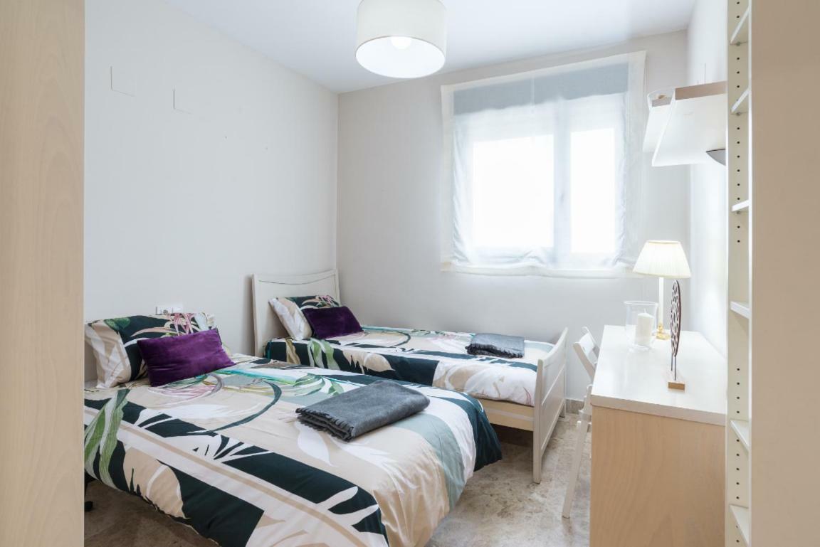 Keywise Perfect Location Next To Maria Zambrano Station, , ,pool And Free Parking Lägenhet