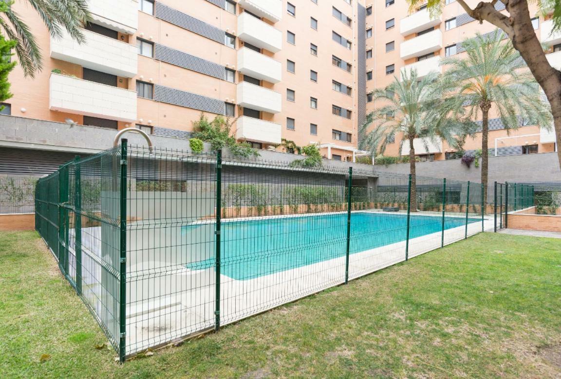 Lejlighed Keywise Perfect Location Next To Maria Zambrano Station, , ,pool And Free Parking